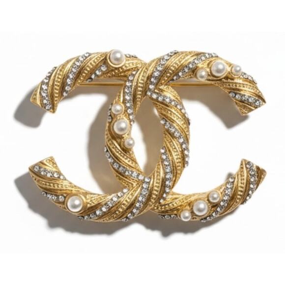 Jewelry - CHANEL Brushed Gold Twisted Crystal and Pearl Brooch 23A (CCXX009)